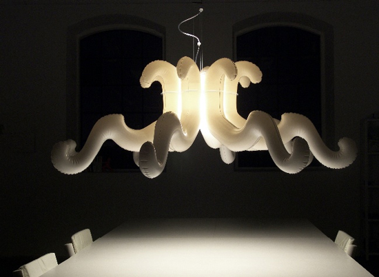 The Inflatable Plastic Chandelier?_1