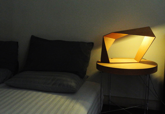 Origami Wood Lamp: It's Smartphone Compatible!_2