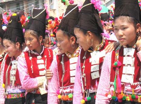 Walking into Achang Ethnic Group, Knowing about Their Marriage Customs