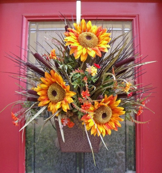 47 Cute and Inviting Fall Front Door DéCor Ideas– Made-