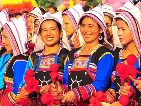 Cloak on The Head of The Jino Women