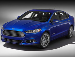 New Ford Fusion Hybrid Earns Top EPA Fuel-Economy Rating