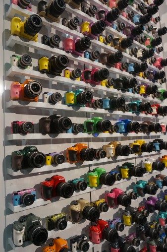 Handbag TVs, Bubble Gum Headphones and Crazy Colours: out and About at The CES_5