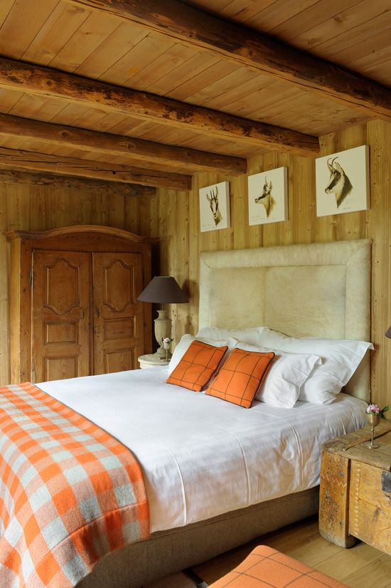 26 Comfy and Natural Chalet Bedroom Designs-