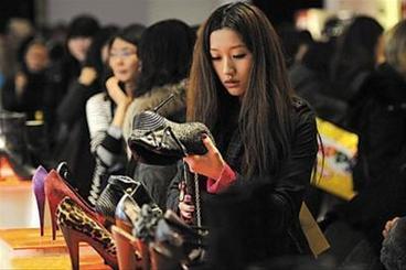 The Global Economic Recovery Depends on Chinese Luxury Consumption