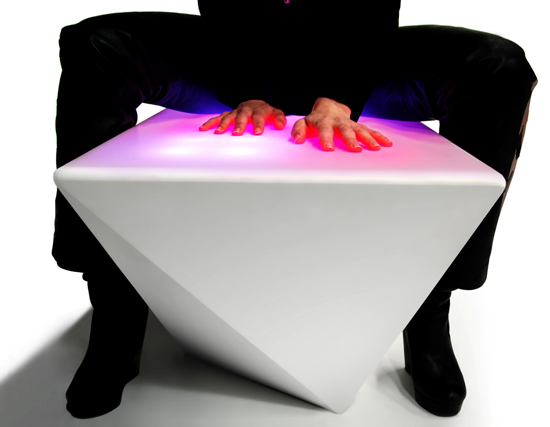 Interactive Lightning Bench – Blending Form, Technology & the Senses_3