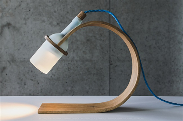 Elegant Wine Bottle Lamp Design_1