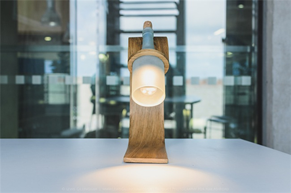 Elegant Wine Bottle Lamp Design_5