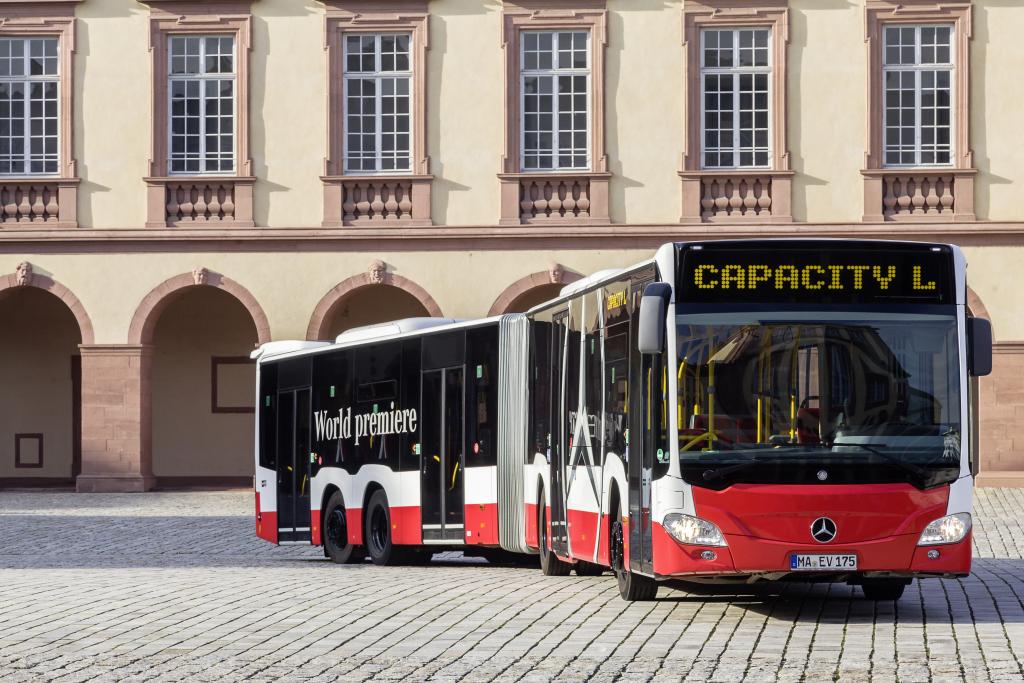 Mercedes-Benz Unveils 21m Long Bus in Germany
