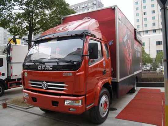 Dongfeng Light Truck with National 4 Help Green Transportation