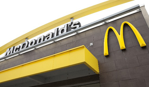 McDonald's to Serve Chicken Raised Without Antibiotics at US Restaurants