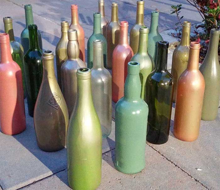 8 Ways to Wow Your Friends with Recycled Bottles_4
