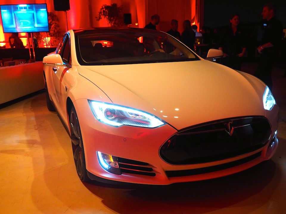Tesla's Autopiolt's Coming