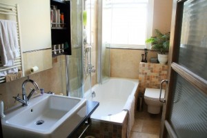 3 Bathroom Ideas for Small Space to Maximize Bathroom