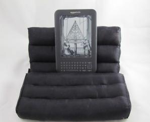 The Levenger Thai Pad for Your Kindle, Ipad or Books_2