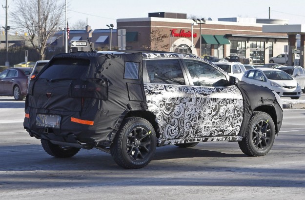 New Jeep Cherokee Spied, Will Use Fiat Platform_1