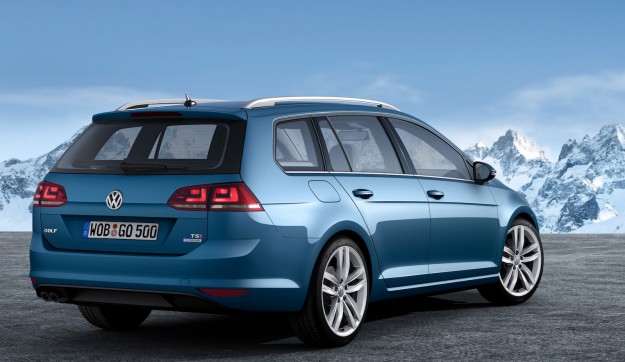 Volkswagen Golf Wagon Officially Revealed: All-Wheel Drive, 3.3L/100km_1