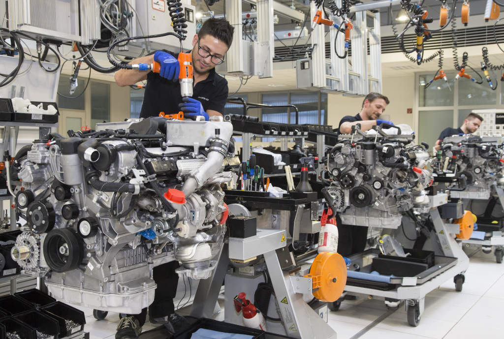 Daimler Expands V12 Biturbo Engines Production to Mannheim, Germany