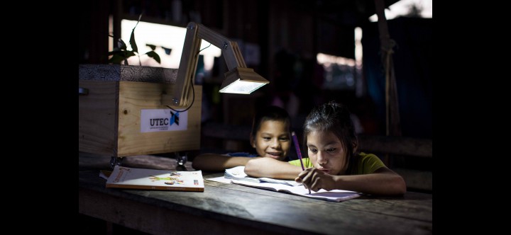 UTEC Develops LED Lamp Powered by Plant Growth