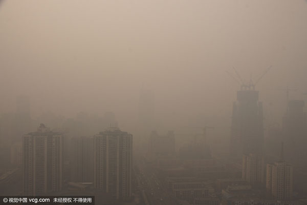 Smog Persists in Beijing