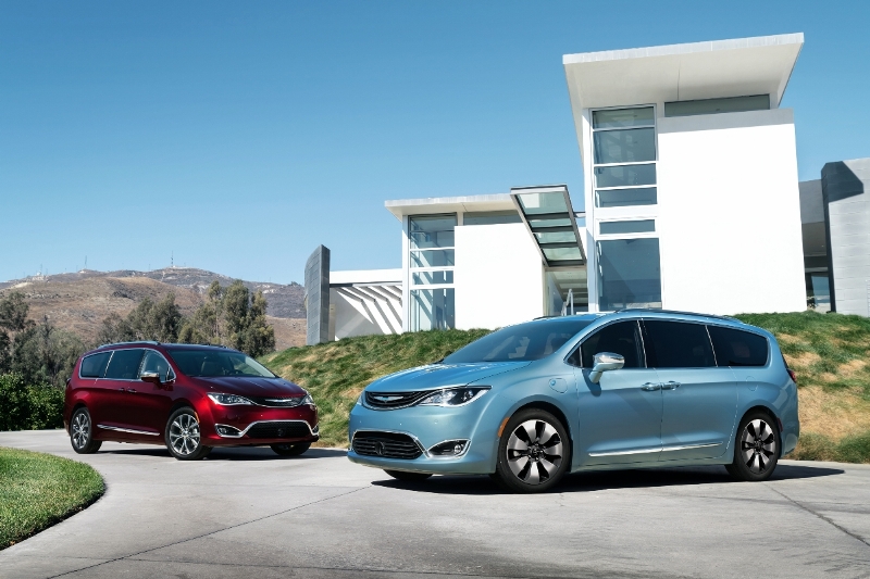 FCA Says 2017 Chrysler Pacifica Gives Better Fuel Economy