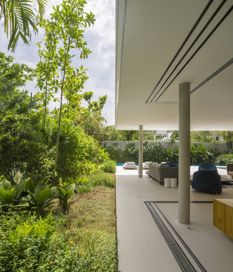 Minimalist Concrete Casa Branca In The Tropics_2