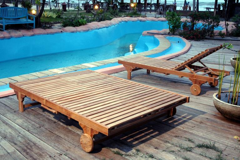 Poolside Safety Tips for Your Patio Furniture