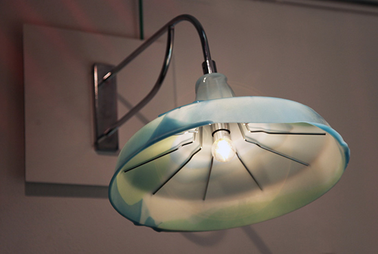 A Solar Lamp That Captures Ambient Light?_2