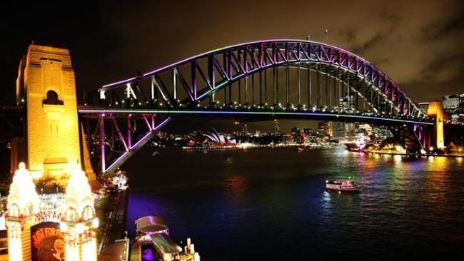 LED Lightings Sparks Sydney Harbour Bridge as World's Biggest Interactive Artwork