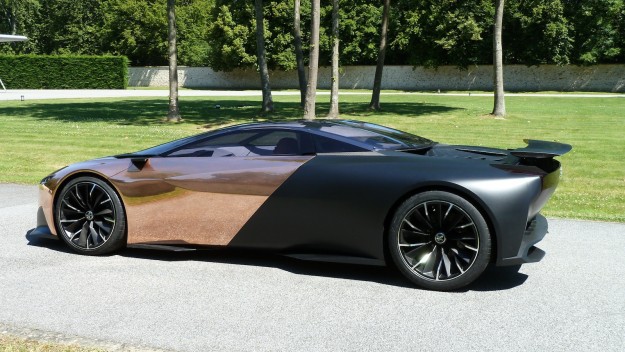 Peugeot Onyx Concept Bound for Goodwood, Taking Passengers_1