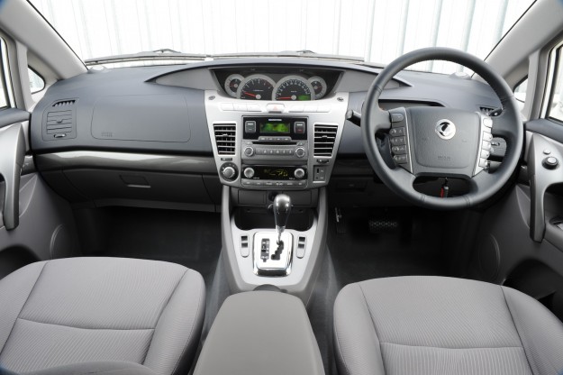 Ssangyong Stavic: Second-Gen Seven-Seater for $29, 990 Driveaway_2
