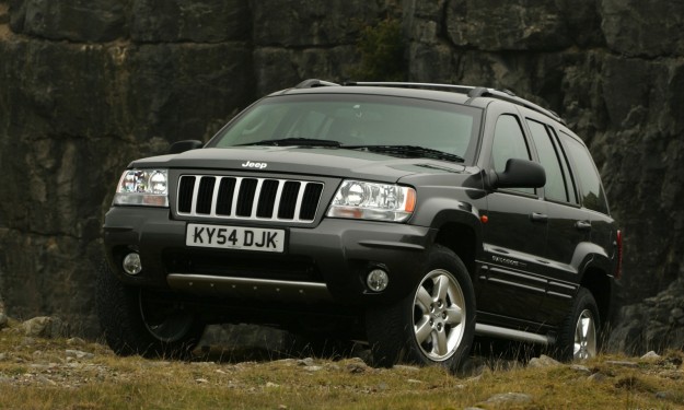 Chrysler Defies US Safety Recall of 2.7 Million Jeeps_1