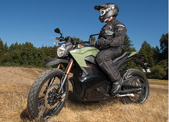 From Zero to Hero: Riding The Blazingly Quick, Electric Zero Motorcycles_3