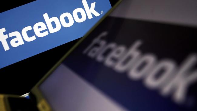 Bug Exposes Facebook Contacts