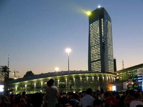 Harbin International Exhibition Center Installs LED High-Pole Lamp