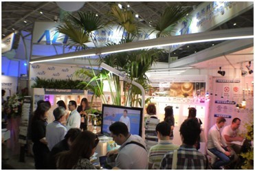 ALT Stunningly Demonstrates LED Lighting Product Into Boiling Water and Dry Ice in 2013 OPTO, Taipei!