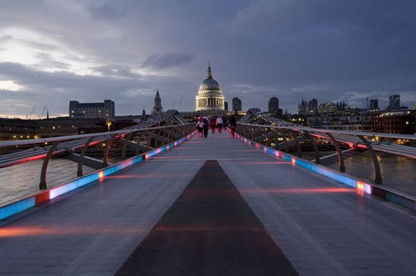 Olympic Lighting Schemes in London's Bridges to Retain