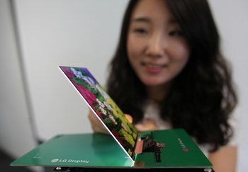 LG Claims Thinnest HD LCD Smartphone Display