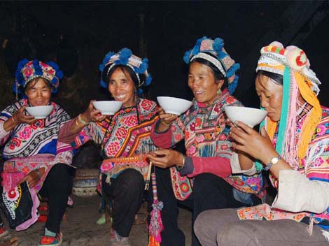 Wedding of The Blang Ethnic Group: Treating Guests Three Times_4