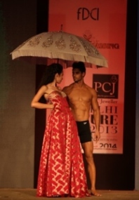 Monisha Shows Bohemian Beauty at PCJ Delhi Couture Week