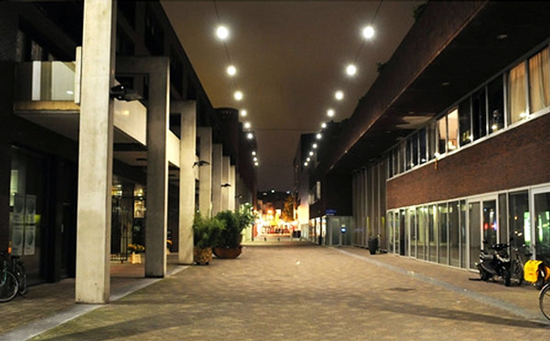 Philips Design: Freestreet LED Street Light System for Urban Spaces_1