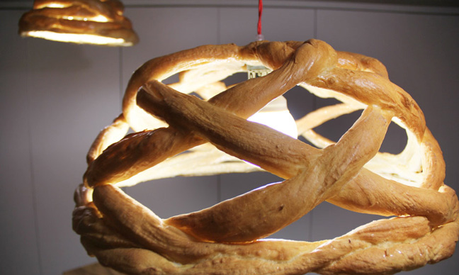 Pampada: Hand-Made Ceiling Lamps Made of Bread_1
