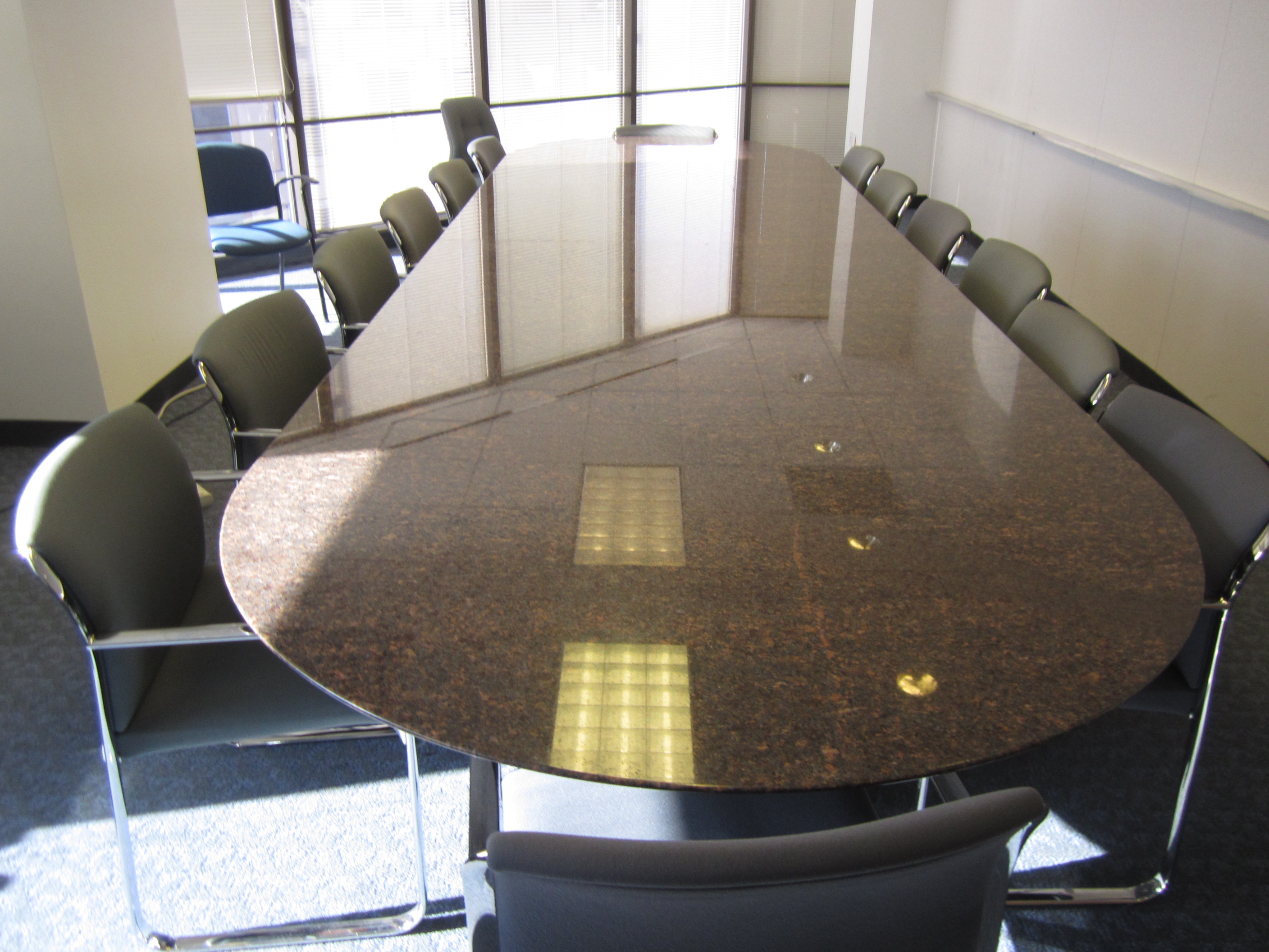 5 Ways The Right Conference Table Can Change Your Business_1