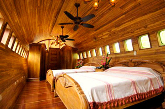 The Costa Verde Resort's Airplane Architecture_2