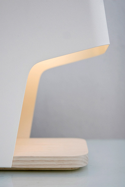 Thinkk Studio's Foldo Desk Lamp_1