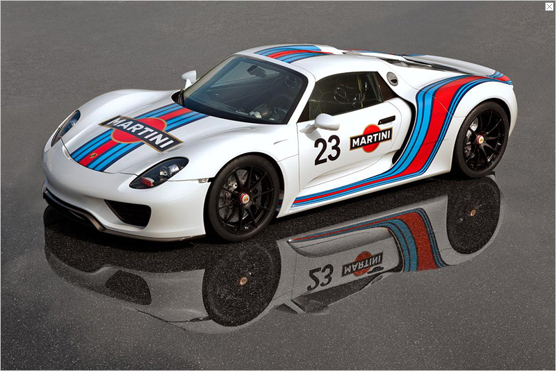 Porsche unveils 918 Spyder Martini Racing prototype sports car