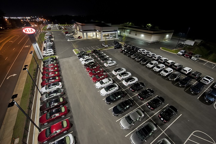 GE Outdoor LED Lighting Highlights Vehicle Inventory at KIA Autosport Dealership
