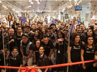 H&M Opens First Flagship Store in Mexico