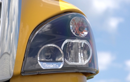 Penske Retrofits 5, 000 Rental Semi-Trucks with Truck-Lite LED Headlights