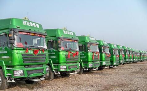 Shacman NG Heavy Duty Truck Showcases at Sanqing LNG New Energy Automotive Development Forum